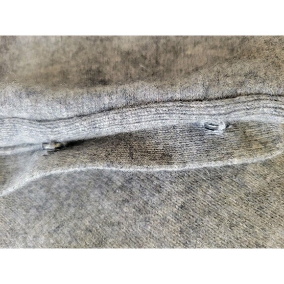 Subtle Luxury 100% Cashmere V-Neck 3/4 Dolman Sleeve Side Snap Sweater XS Gray - Picture 7 of 8